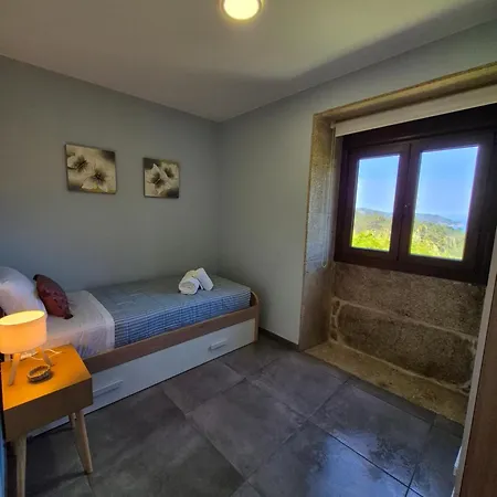 A Luz Do Faro Os Muinos