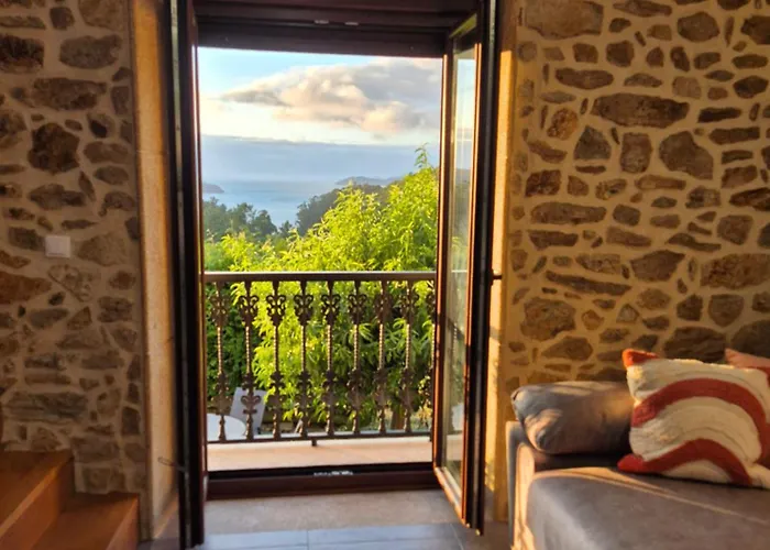 A Luz Do Faro Tatil Evi Os Muinos