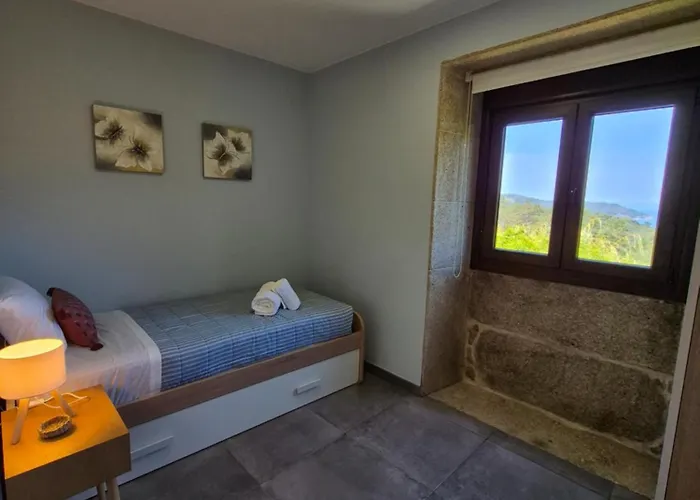 A Luz Do Faro Os Muinos